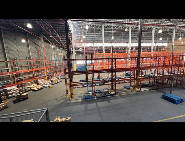 5,994M² WAREHOUSE TO LET IN ISANDO